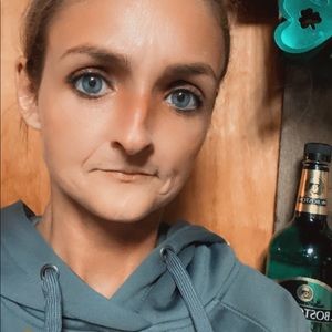 Meet your Posher, Stacy